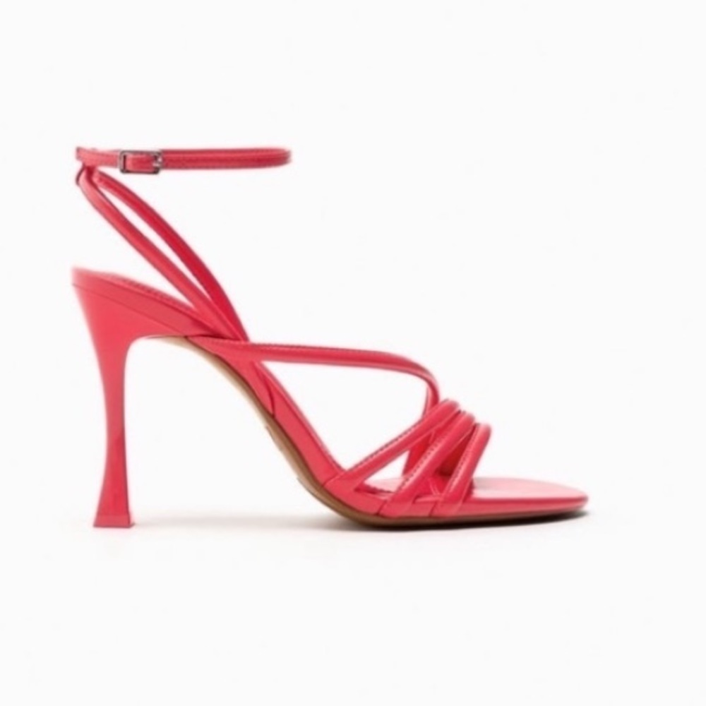 NWT. Zara Coral High Heeled Strap Sandals. Size 6, 10.